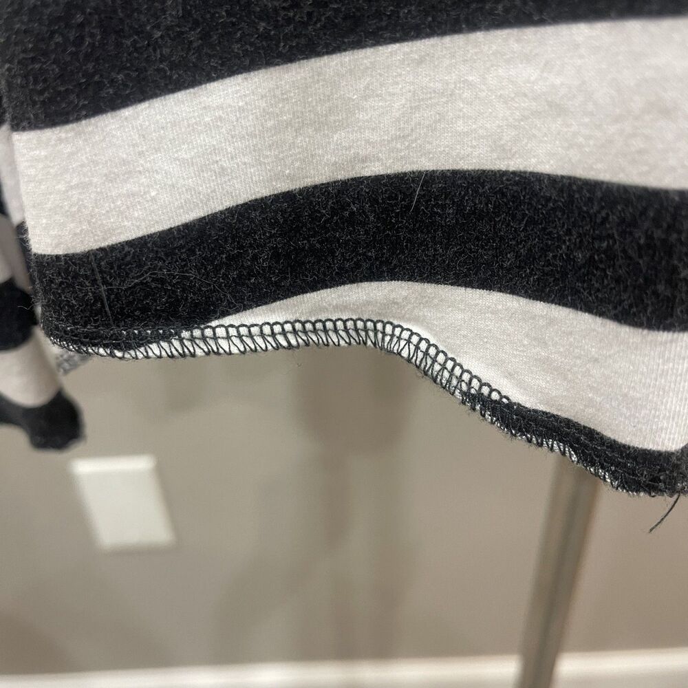 Handmade Black and White and Stripes Colorblocked asymmeterical Tunic, Size M - Picture 6 of 8